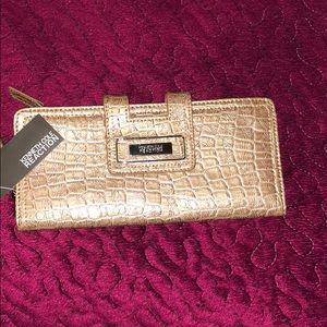 Women's Kenneth Cole Reaction Tab Clutch/wallet